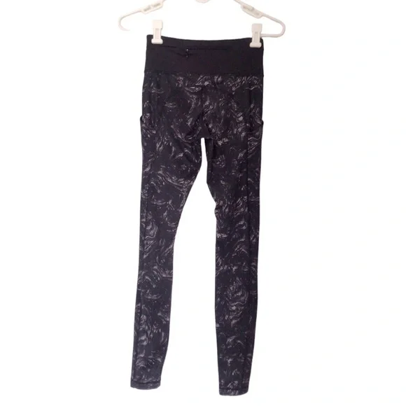 Lululemon Speed Tight Full Black White Pattern Leggings 2 - Picture 2 of 5
